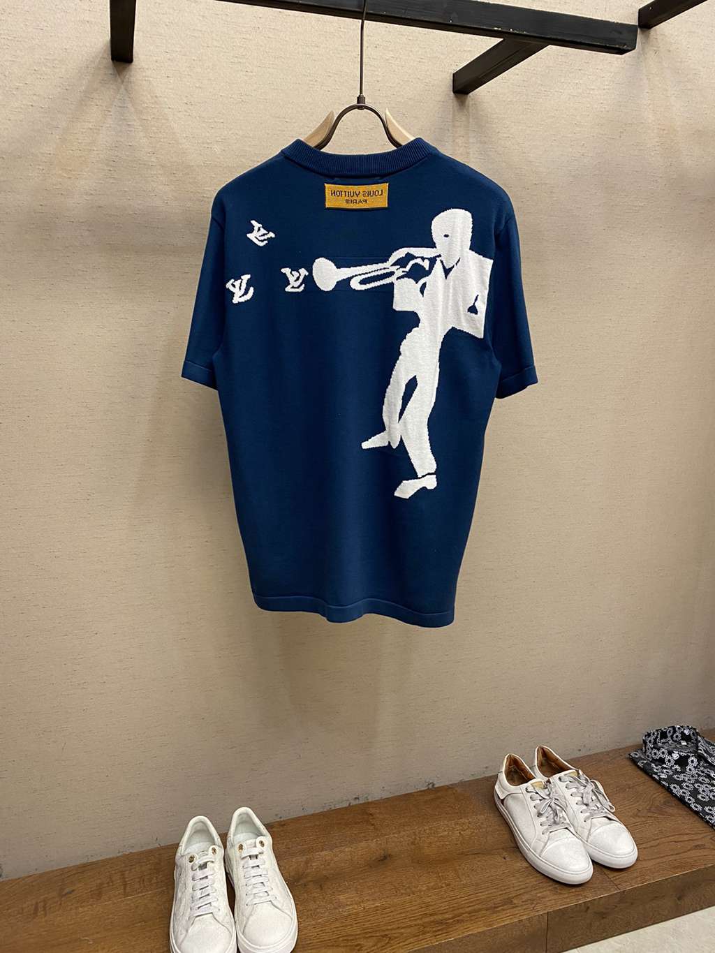 LV T-shirt